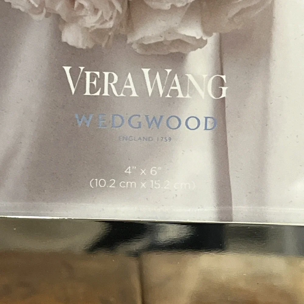 Wedgwood Vera Wang Vera Infinity Frame 5x7 Frame NEW IN BOX and Original Package